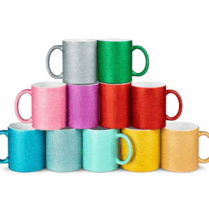 Csillogó glitter hatású kerámia bögrék több színben egymásra rakva – ezüst, zöld, pink, lila, piros, türkiz, sárga és arany | Reja.hu