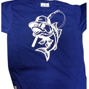 Kék horgászos póló fehér hal grafikával, sapkás hal és horgászbot mintával